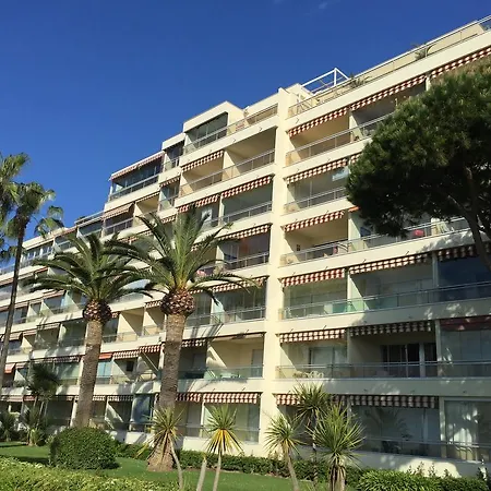Apartman Cnossos *